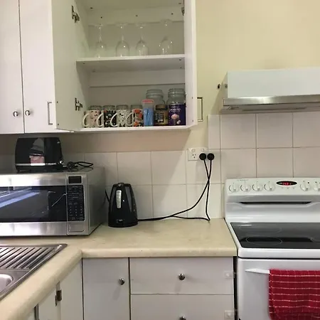 2 Bedroom Small Unit 1 Minute Walk To Shopping Centre No Parking Slot Wollongong Exterior photo