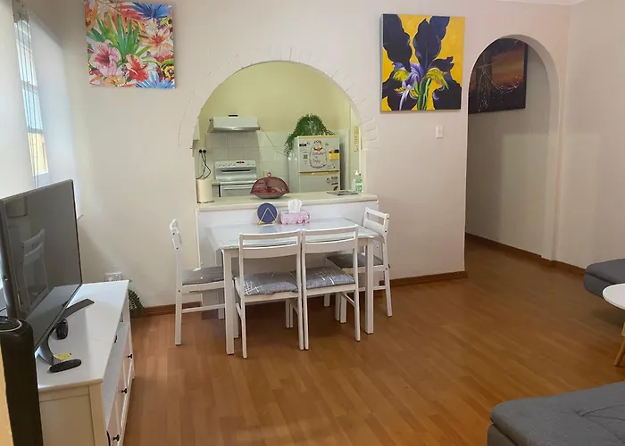 2 Bedroom Small Unit 1 Minute Walk To Shopping Centre No Parking Slot No Lift